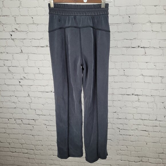 Lululemon Grey Soft Mid Rise Straight Leg Athleisure Pants Size 0 (22x28) - Picture 2 of 12